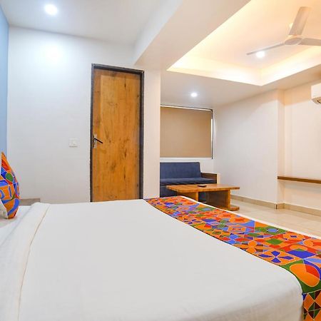 Fabhotel Blue Marine 印多尔 外观 照片