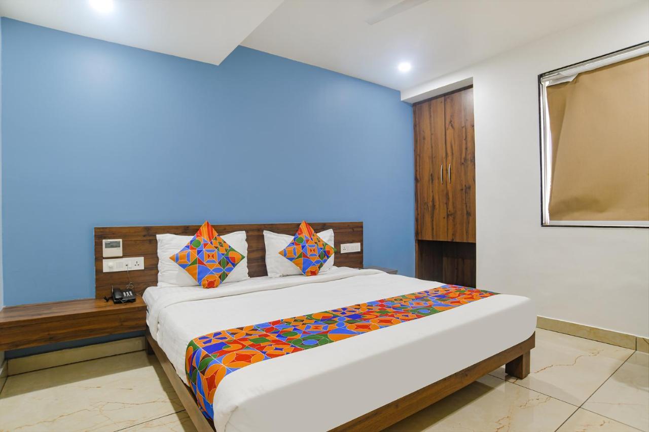 Fabhotel Blue Marine 印多尔 外观 照片